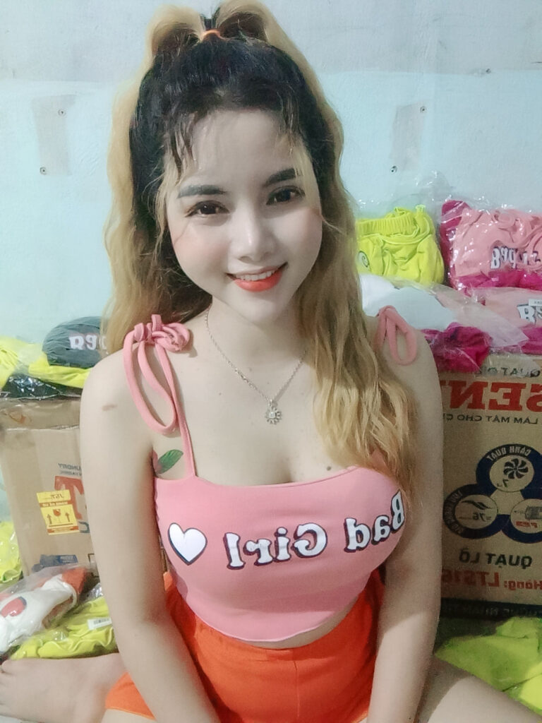 Gái Xinh Mặc Váy Trắng Ngắn Những Ảnh Hưởng Đa Chiều Của Thời Đại Đến Nhận Thức Về Vẻ Đẹp Phụ Nữ