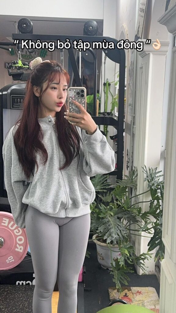 Gai Dep Vay Ngan Khám Phá Vẻ Đẹp Quyến Rũ Và Nghệ Thuật Chụp Ảnh Mùa Hè